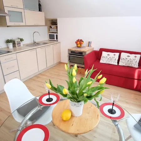 Apartament Makowe Pola Апартаменты Zarnowska